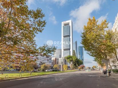 Exterior view of Flat for sale in  Madrid Capital  with Air Conditioner, Heating and Terrace