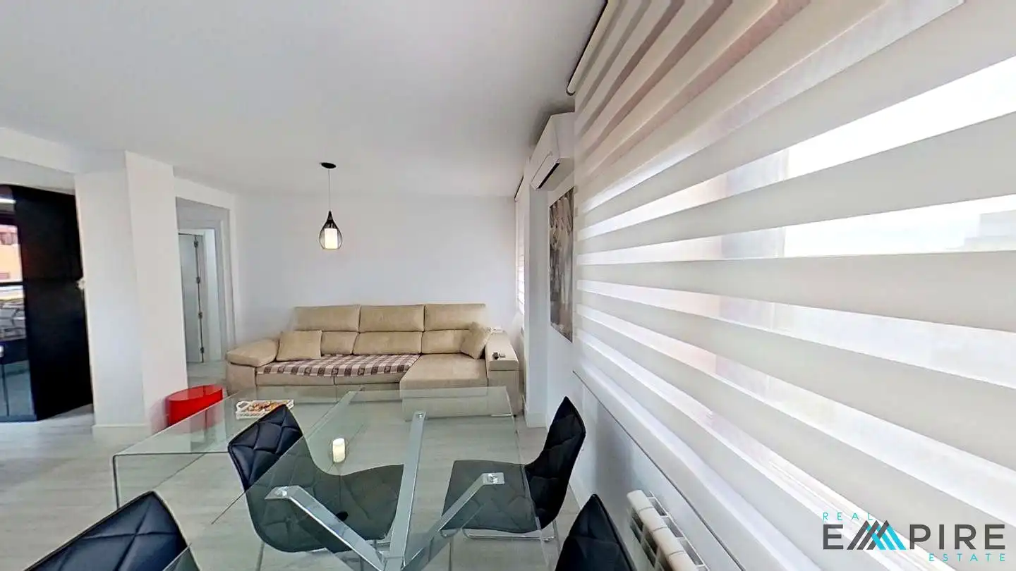 Sala de estar de Ático en venta en Illescas con Aire acondicionado, Calefacción y Jardín privado