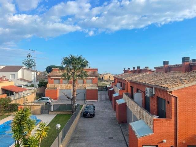 Exterior view of Single-family semi-detached for sale in Cambrils  with Heating, Private garden and Terrace