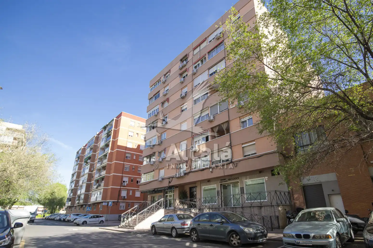 Vista exterior de Piso en venta en Alcalá de Henares con Aire acondicionado, Calefacción y Parquet