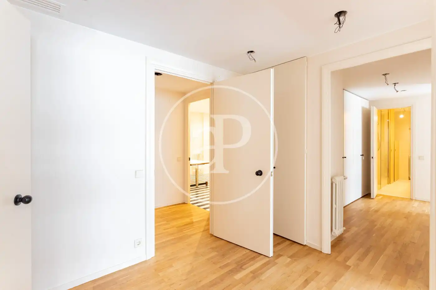 Flat for rent in Barcelona  with Air Conditioner, Heating and Private garden