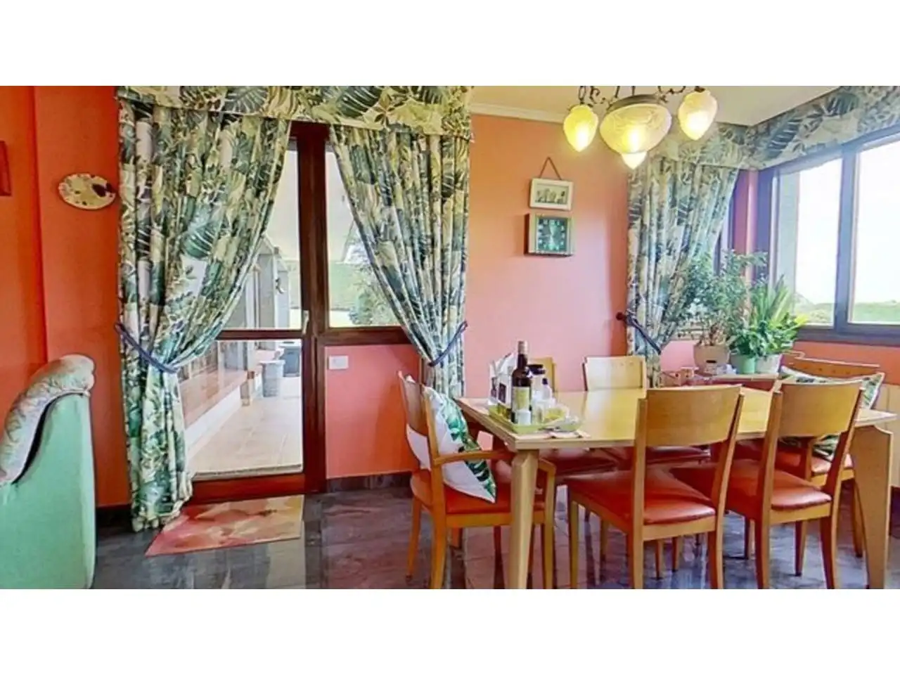 Dining room of Houses for sale in Berango, Bizkaia