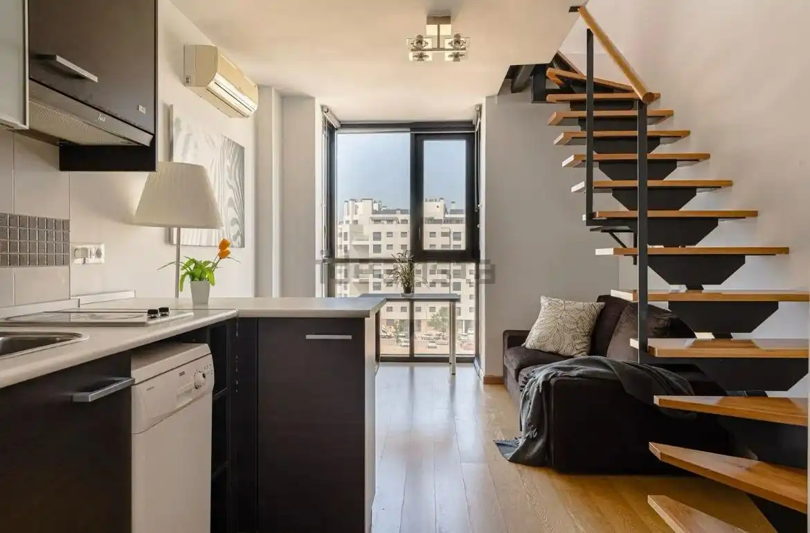 Dúplex con terraza en venta en Avenida de la Gran Vía del Sureste 25