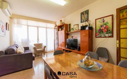 Living room of Flat for sale in L'Hospitalet de Llobregat  with Heating and Balcony