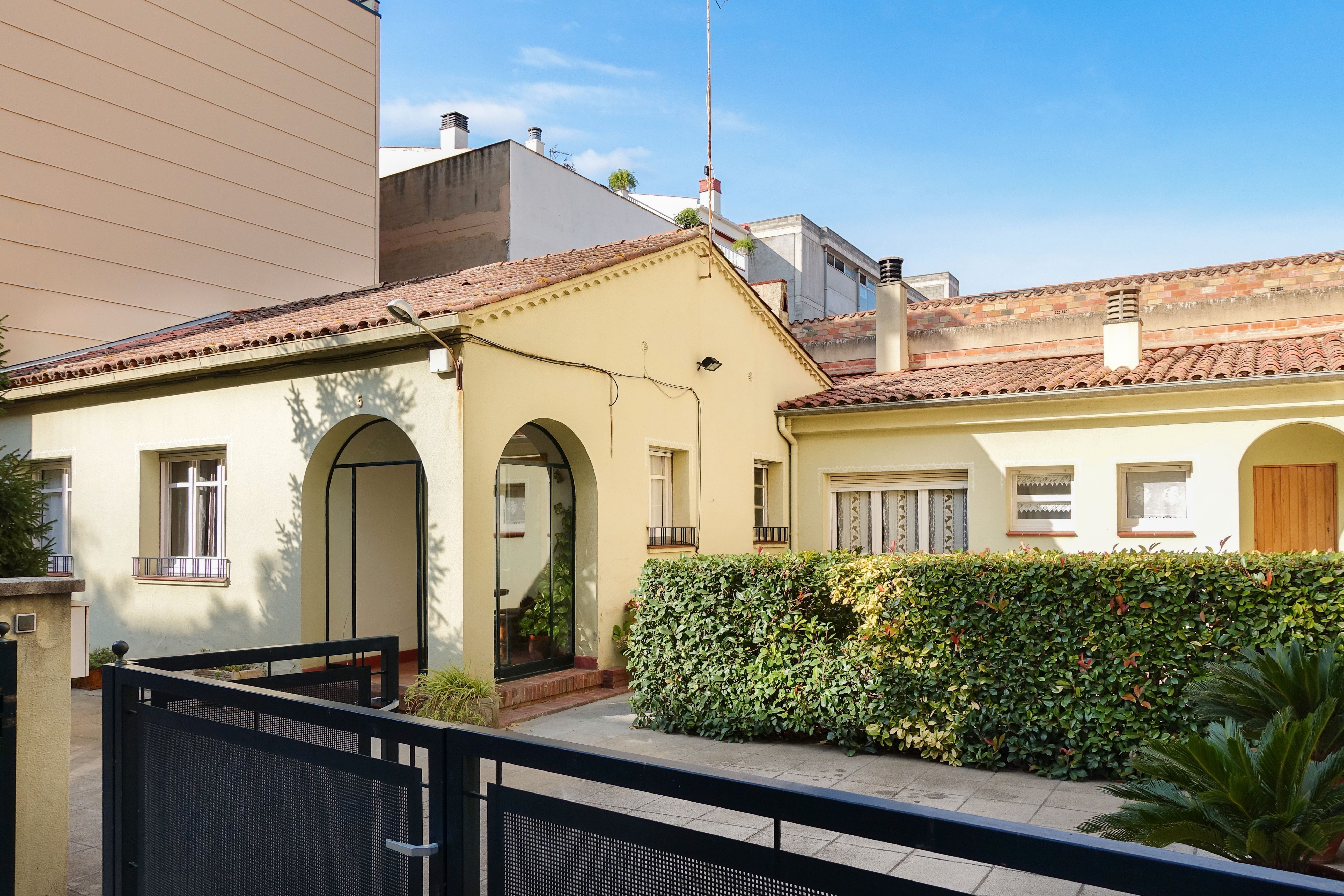 Exterior view of House or chalet for sale in Girona Capital  with Heating, Private garden and Internet