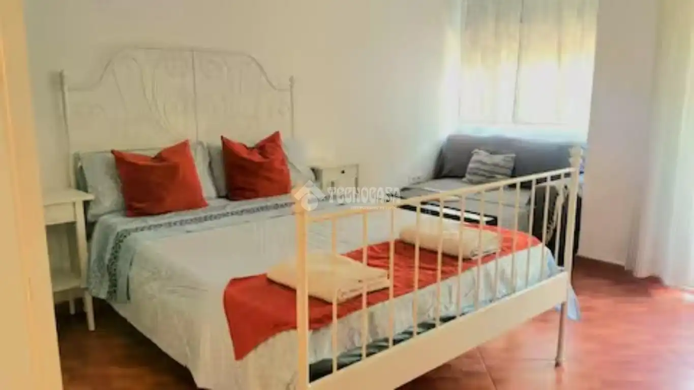 Habitación de Piso en venta en Alicante / Alacant con Aire acondicionado y Balcón