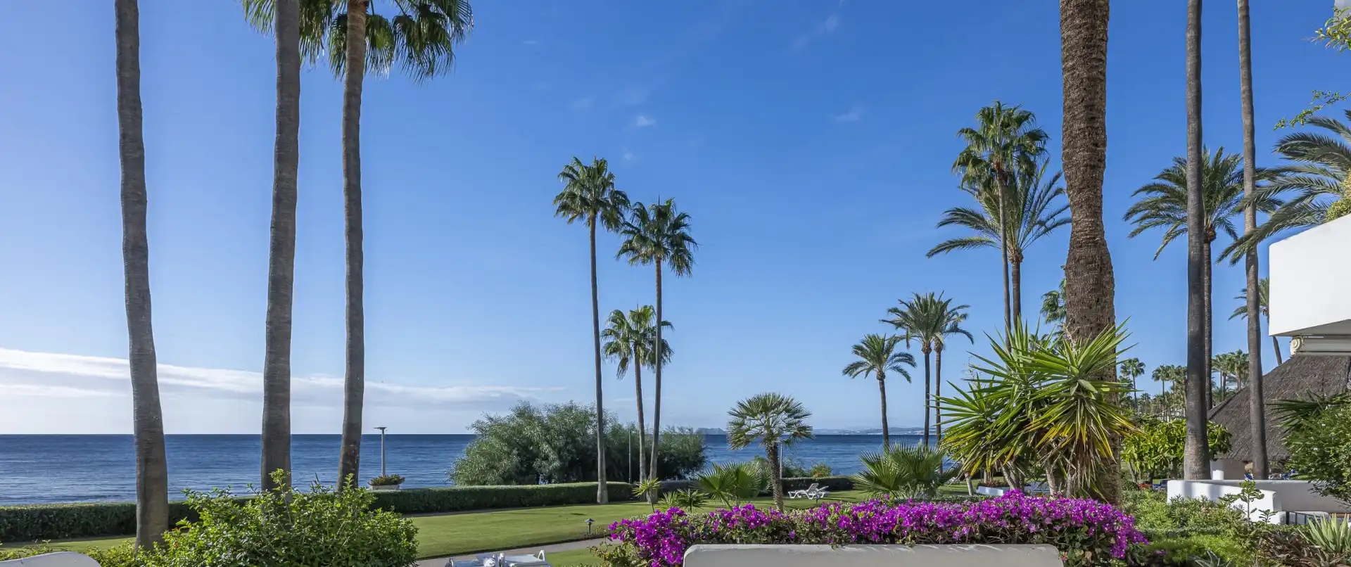Jardín de Planta baja en venta en Estepona con Aire acondicionado, Calefacción y Jardín privado