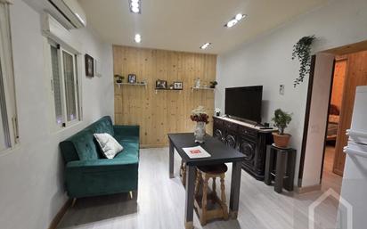 Sala d'estar de Planta baixa en venda en  Madrid Capital amb Aire condicionat