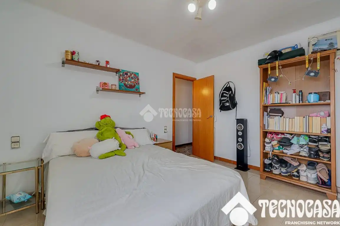 Piso con terraza en venta en Nou Barris, imagen 17