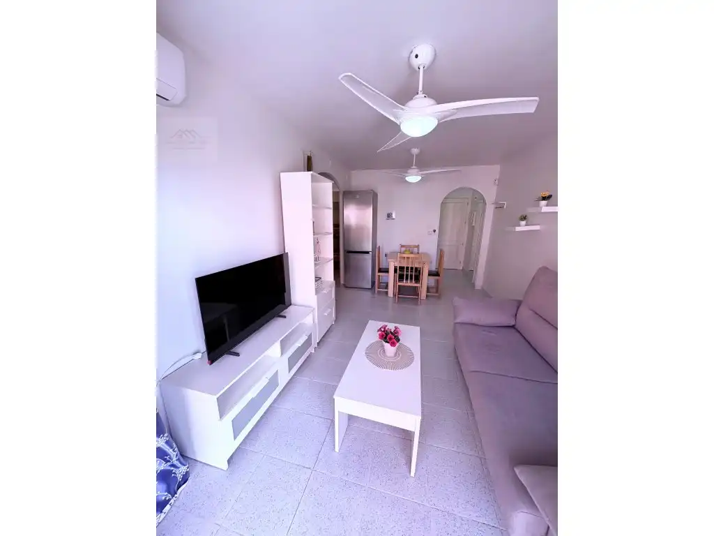Sala d'estar de Apartament en venda en Mazarrón amb Aire condicionat, Moblat i Piscina comunitària