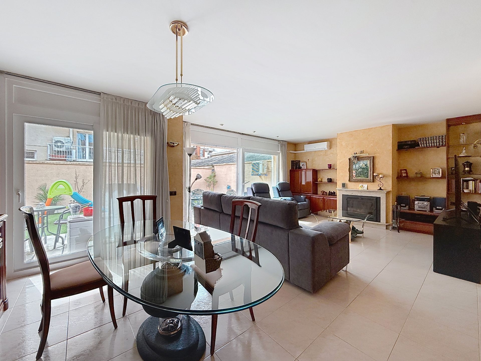Living room of Single-family semi-detached for sale in Manresa  with Air Conditioner, Heating and Terrace
