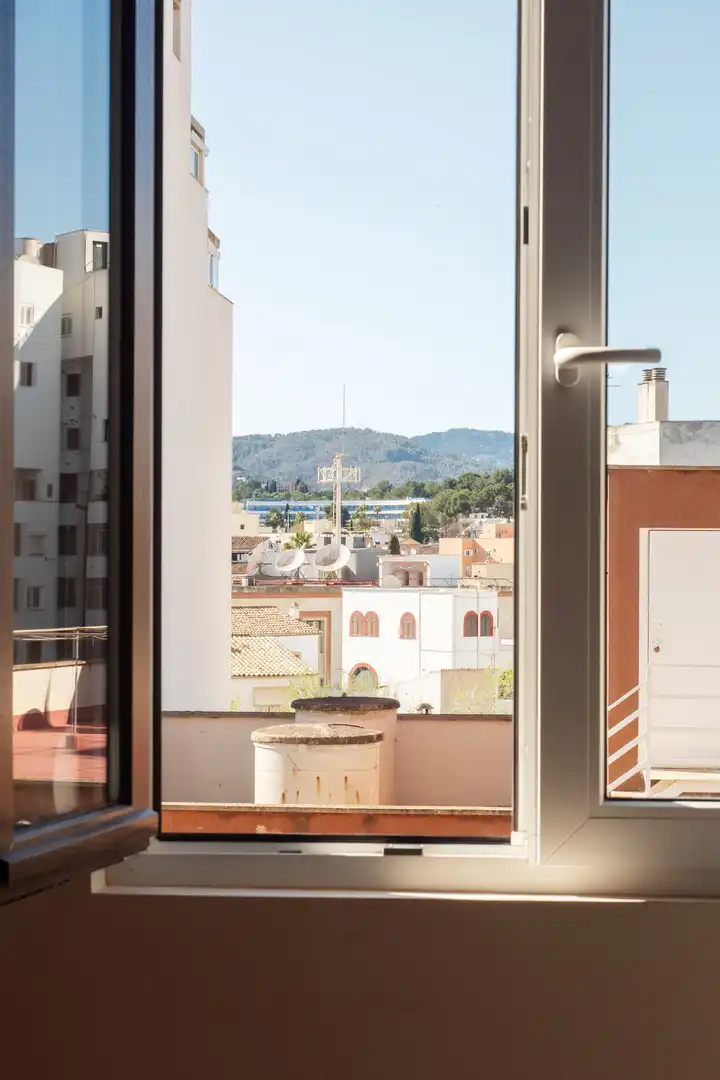 Schlafzimmer von Wohnungen zum Verkauf in  Palma de Mallorca mit Terrasse und Balkon
