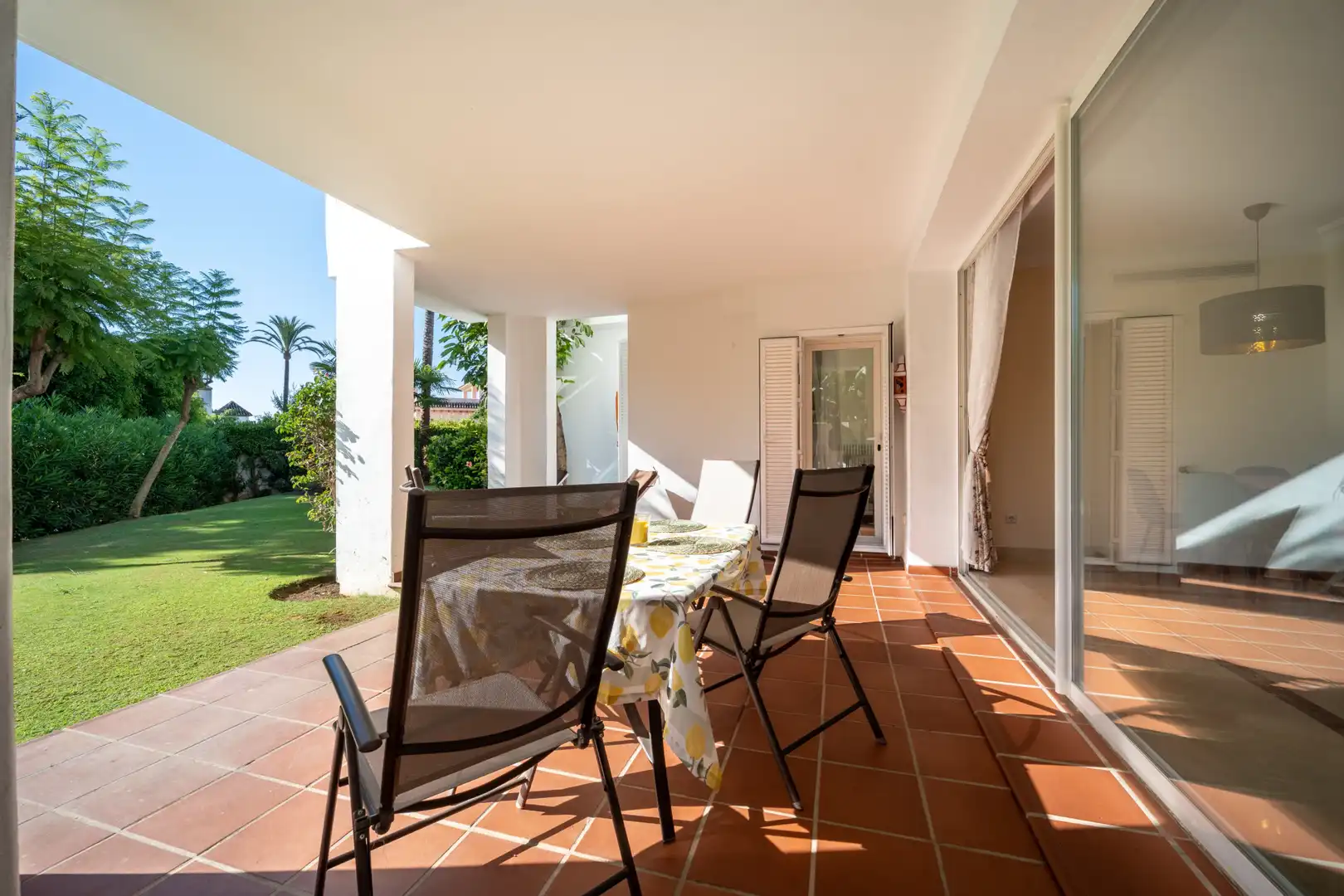 Terrace of Ground floor for sale in Estepona  with Air Conditioner, Private garden and Terrace