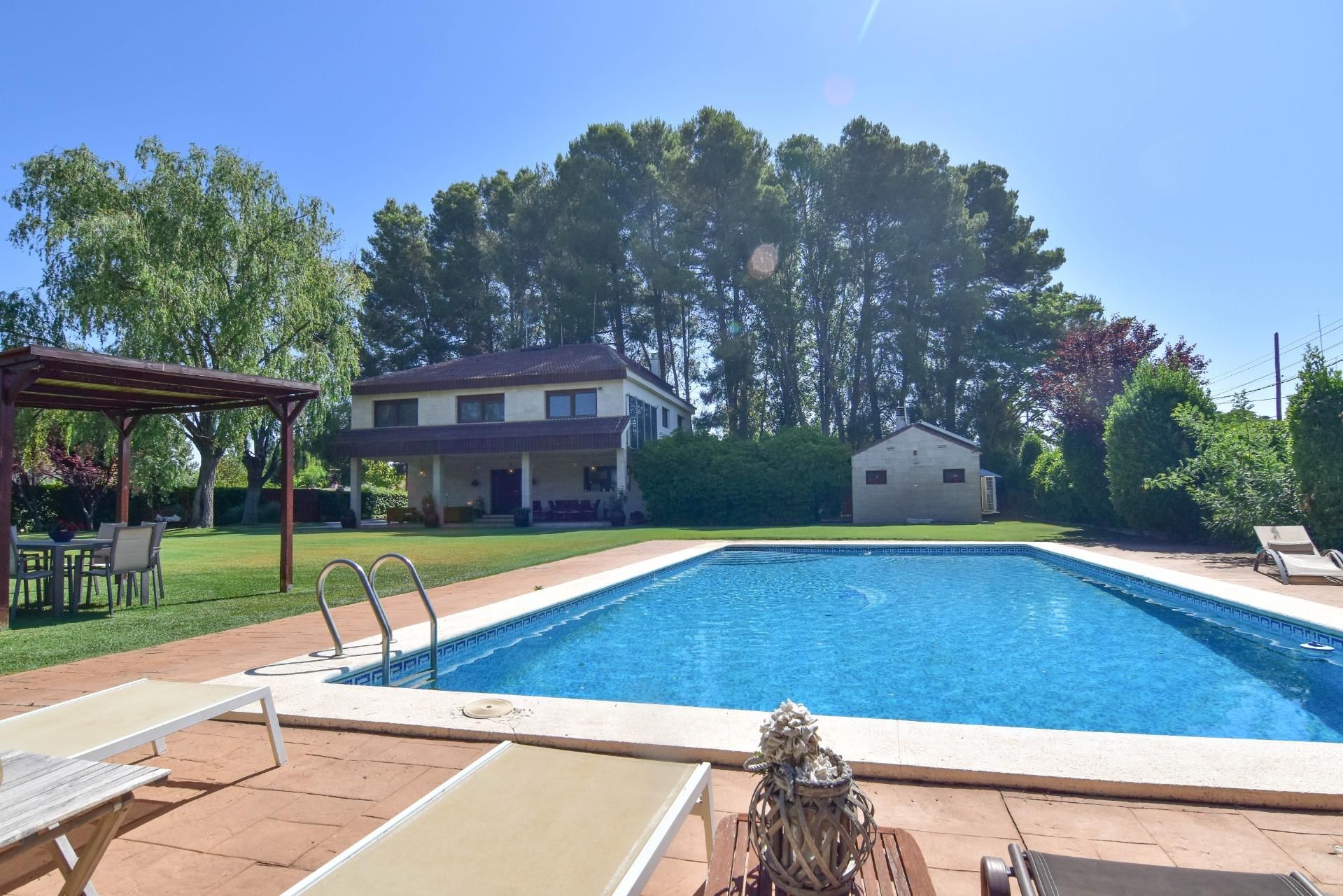 Piscina de Casa o xalet en venda en  Albacete Capital amb Calefacció, Jardí privat i Piscina