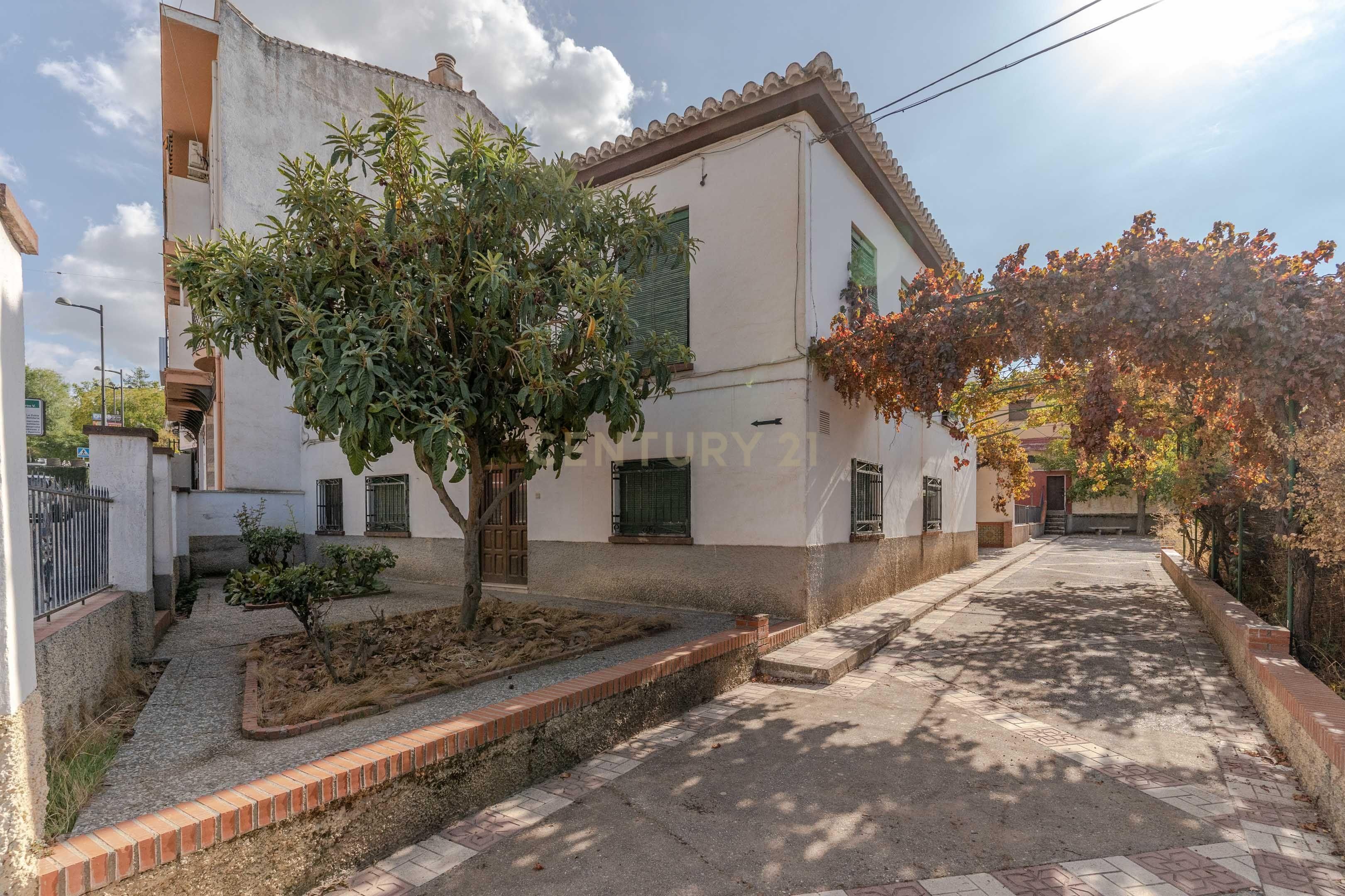 Vista exterior de Residencial en venta en La Zubia