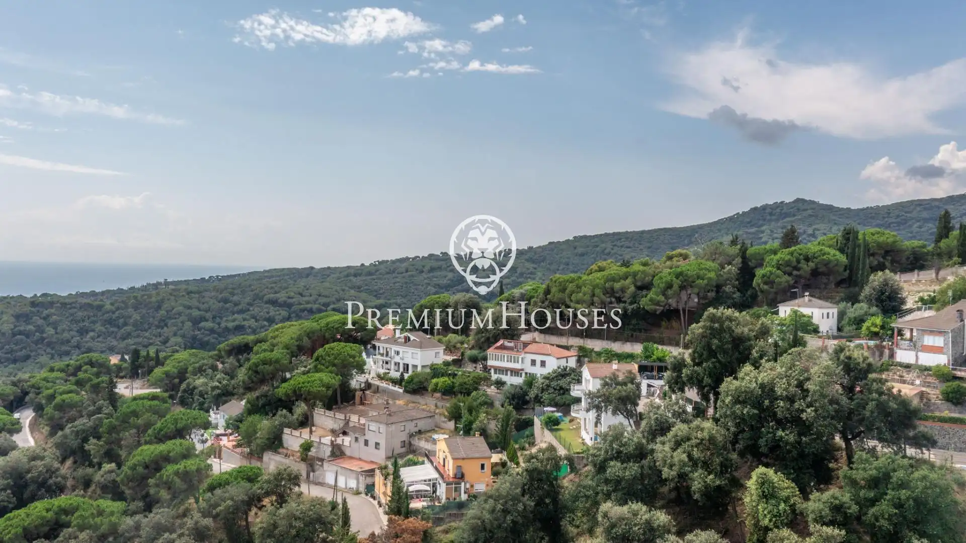 Vista exterior de Casa o xalet en venda en Arenys de Munt amb Calefacció, Jardí privat i Terrassa