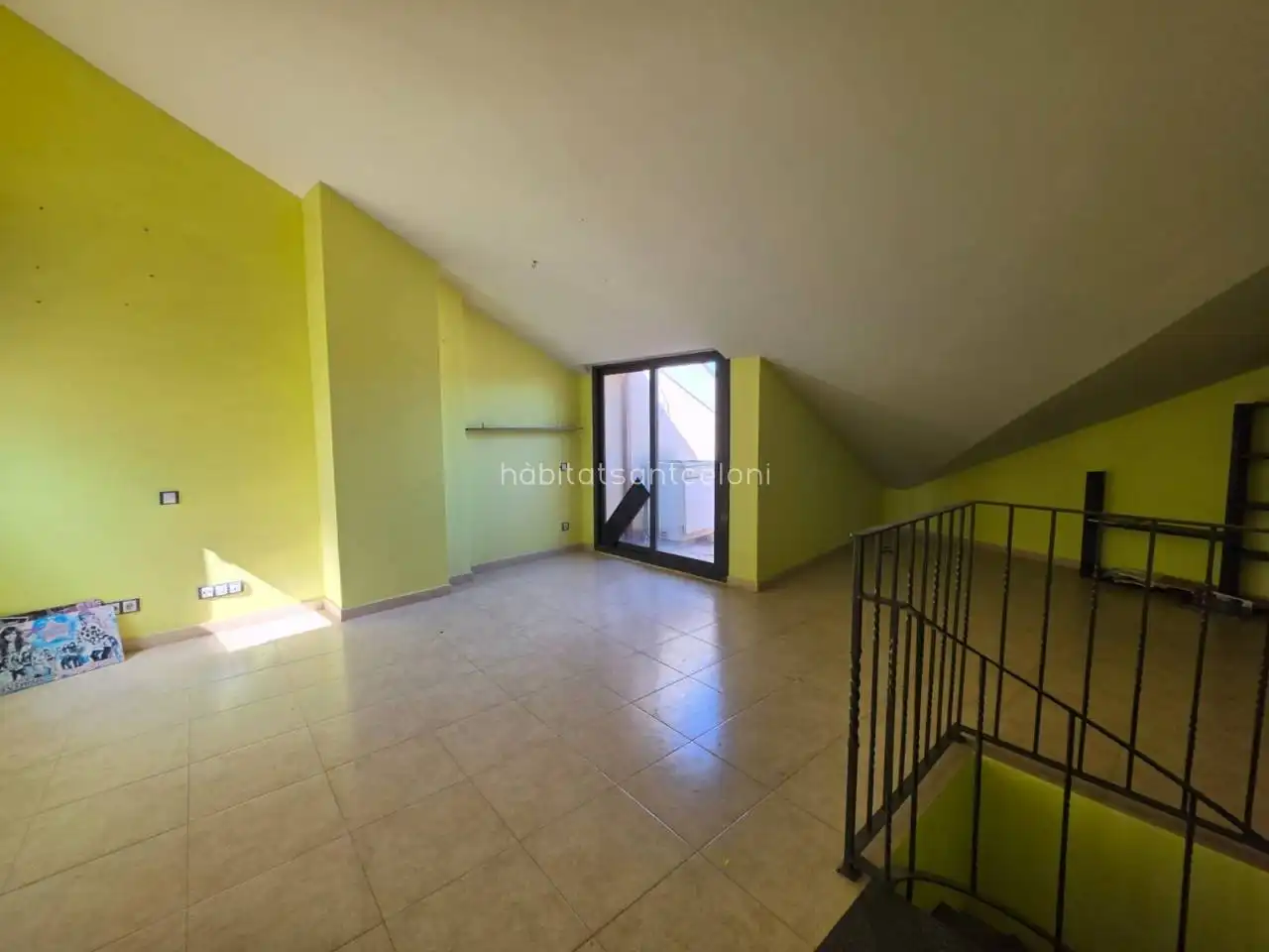 Maisonette zum Verkauf in Riells i Viabrea mit Terrasse, Balkon und Gemeinschaftspool