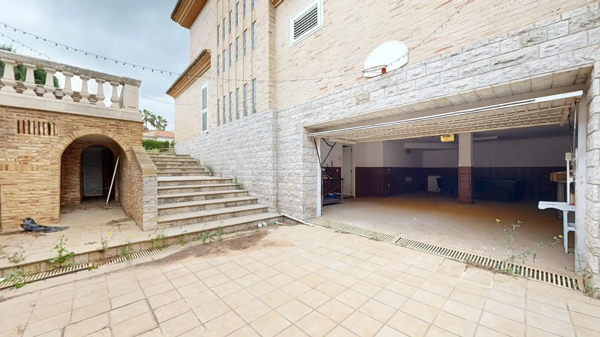 Casa o xalet en venda en Torrent amb Terrassa, Traster i Piscina