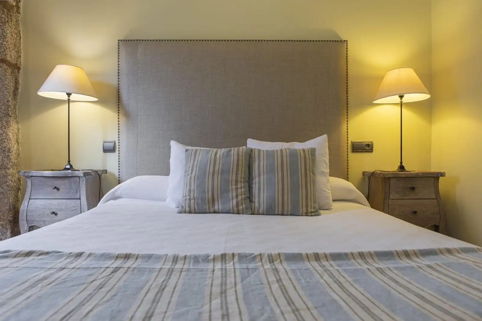 Schlafzimmer von Gebäude zum Verkauf in San Martín de Trevejo