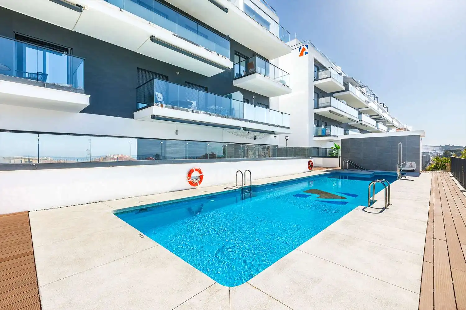Swimming pool of Flat for rent in Algarrobo Costa
