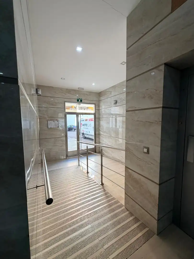 Piso en venta en Badajoz con Aire acondicionado, Calefacción y Balcón