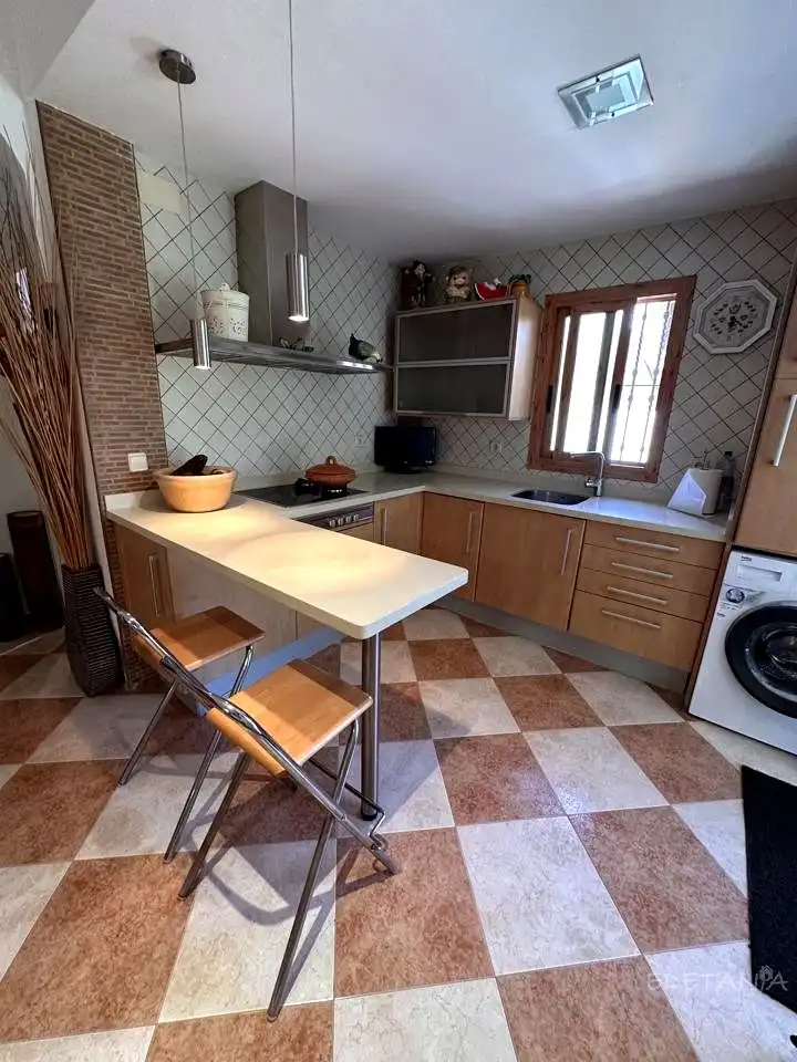 Cocina de Casa o chalet de alquiler en Moncada con Aire acondicionado, Jardín privado y Terraza