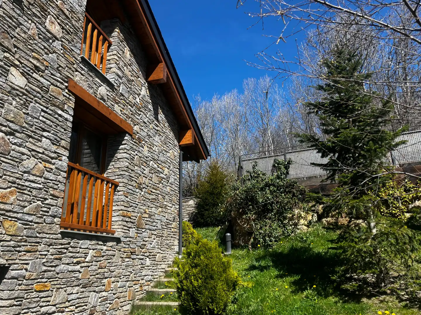 Casa amb terrassa en venda a Enveitg, imagen 5