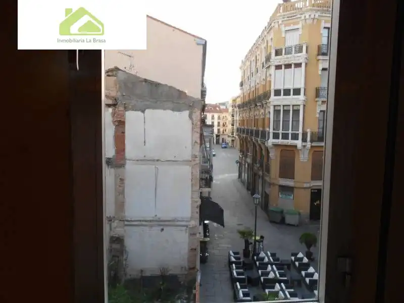 Vista exterior de Casa o chalet en venta en Zamora Capital  con Calefacción, Terraza y Trastero