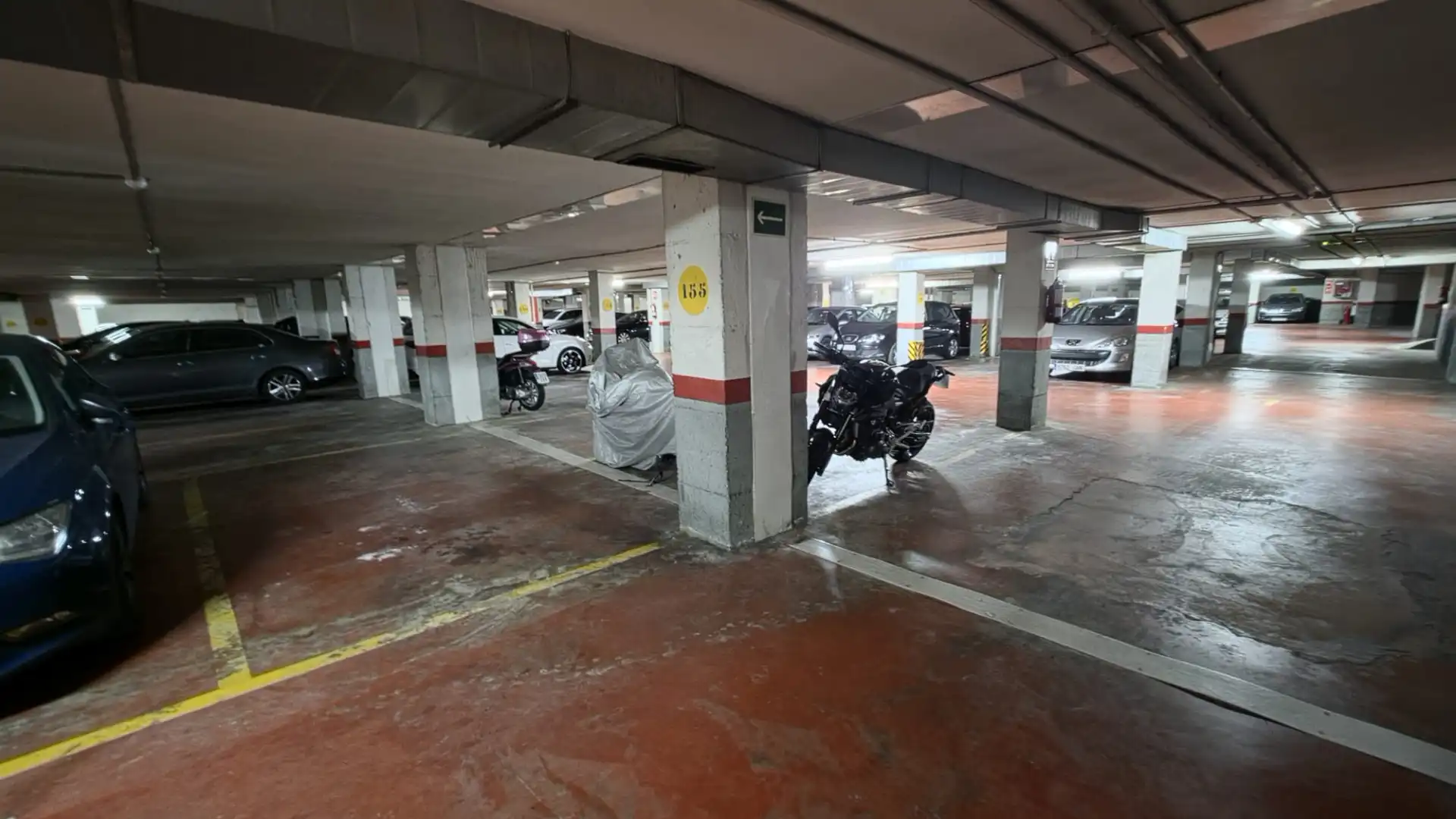 Parkplatz von Wohnung zum Verkauf in Tarragona mit Klimaanlage, Terrasse und Ofen