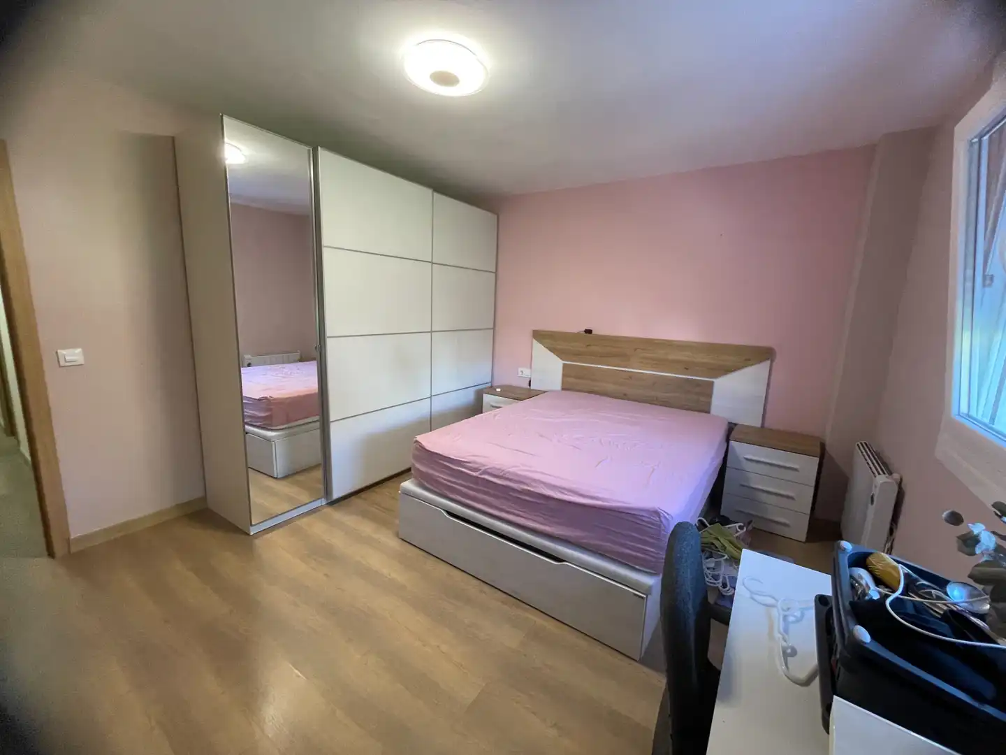 Bedroom of Flat for rent in Vigo   with Heating, Parquet flooring and Storage room