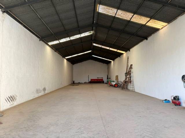 Nave industrial en Venta en Osuna
