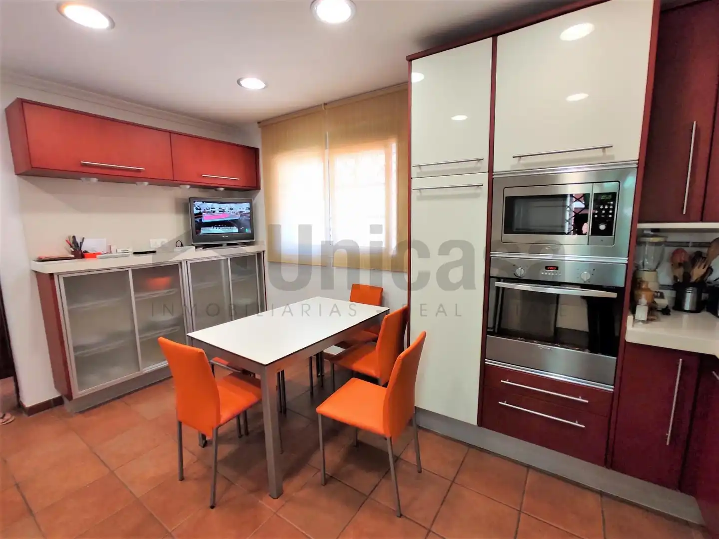 Cocina de Casa o chalet en venta en Málaga con Aire acondicionado, Jardín privado y Terraza