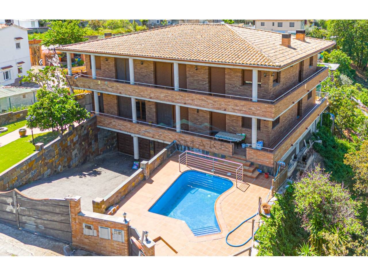 Exterior view of Single-family semi-detached for sale in Corbera de Llobregat  with Air Conditioner, Heating and Private garden