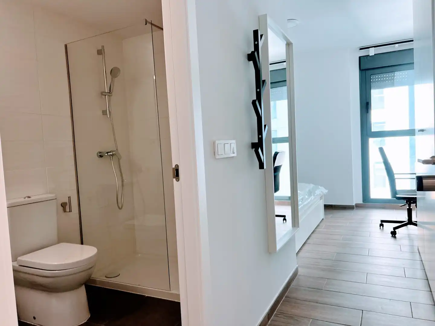 Schlafzimmer von Wohnung zur Miete in Valencia mit Terrasse, Abstellraum und Möbliert