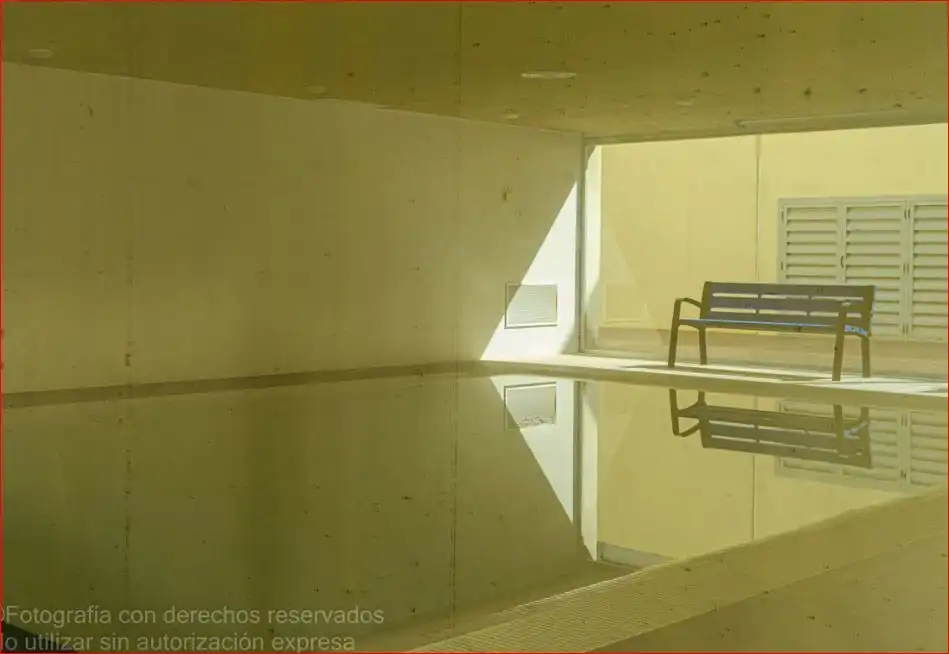 Schwimmbecken von Wohnung zum Verkauf in Manilva mit Klimaanlage, Heizung und Privatgarten