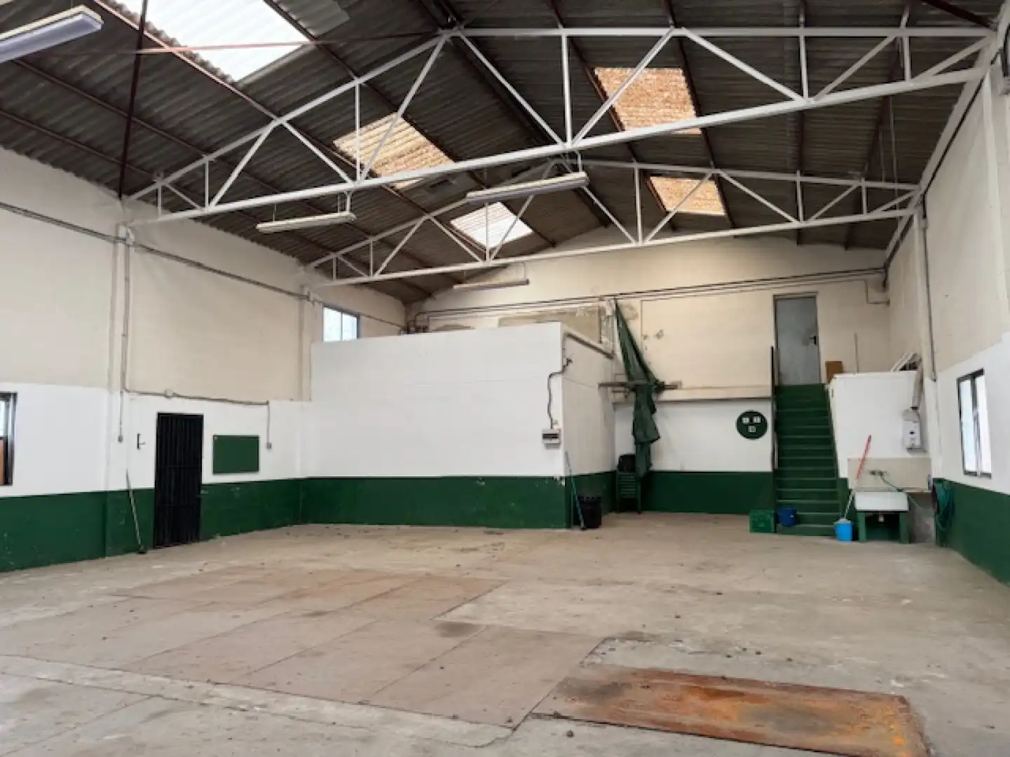 Industrial buildings for sale in Vilamarxant