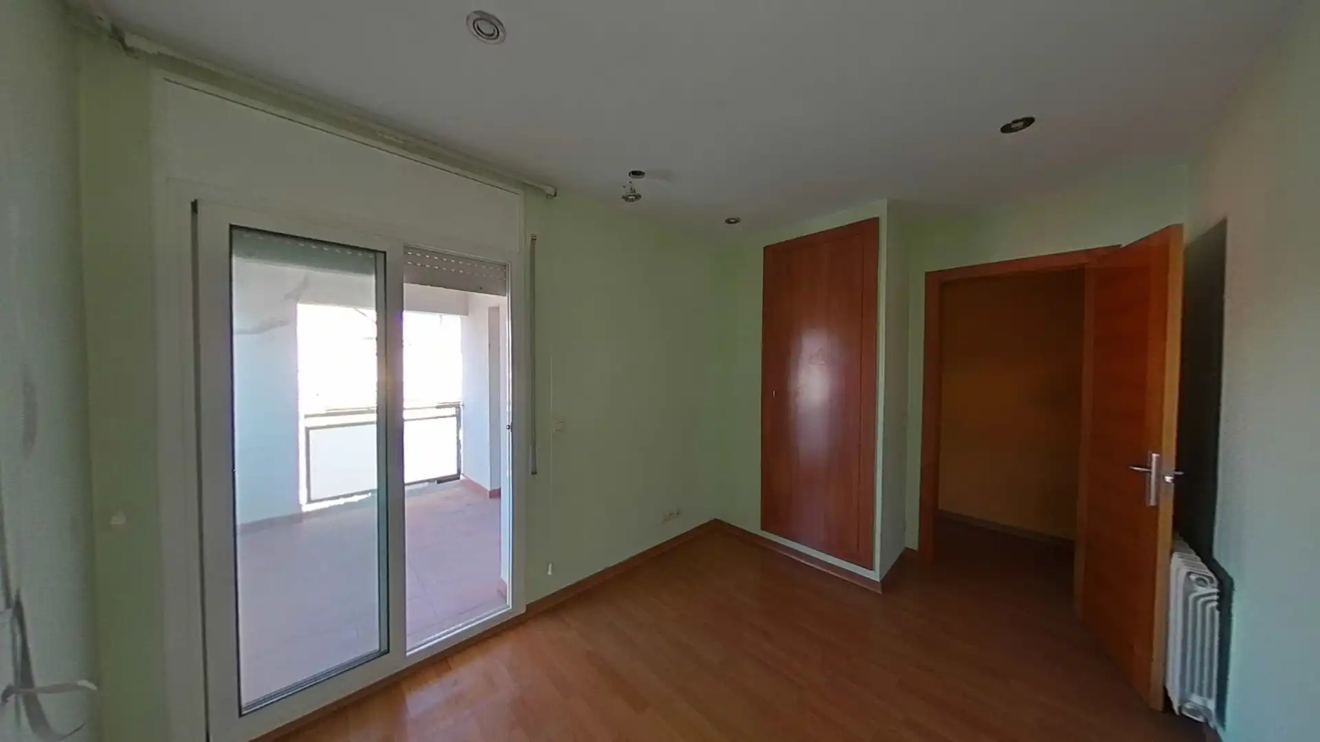 Habitación de Casa adosada en venta en Olot con Balcón