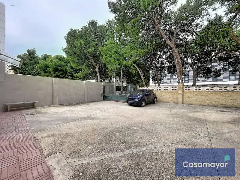 Parkplatz von Wohnung zum Verkauf in Alicante / Alacant mit Klimaanlage, Heizung und Terrasse