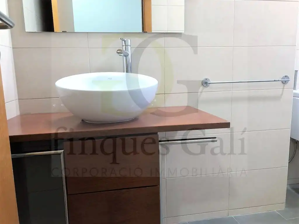 Badezimmer von Wohnung zur Miete in Callús