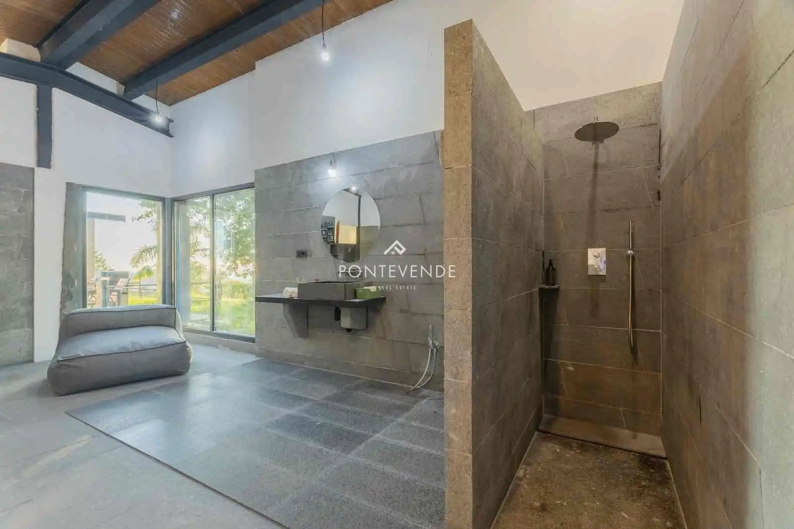 Baño de Casa o chalet en venta en Marín con Aire acondicionado, Calefacción y Jardín privado