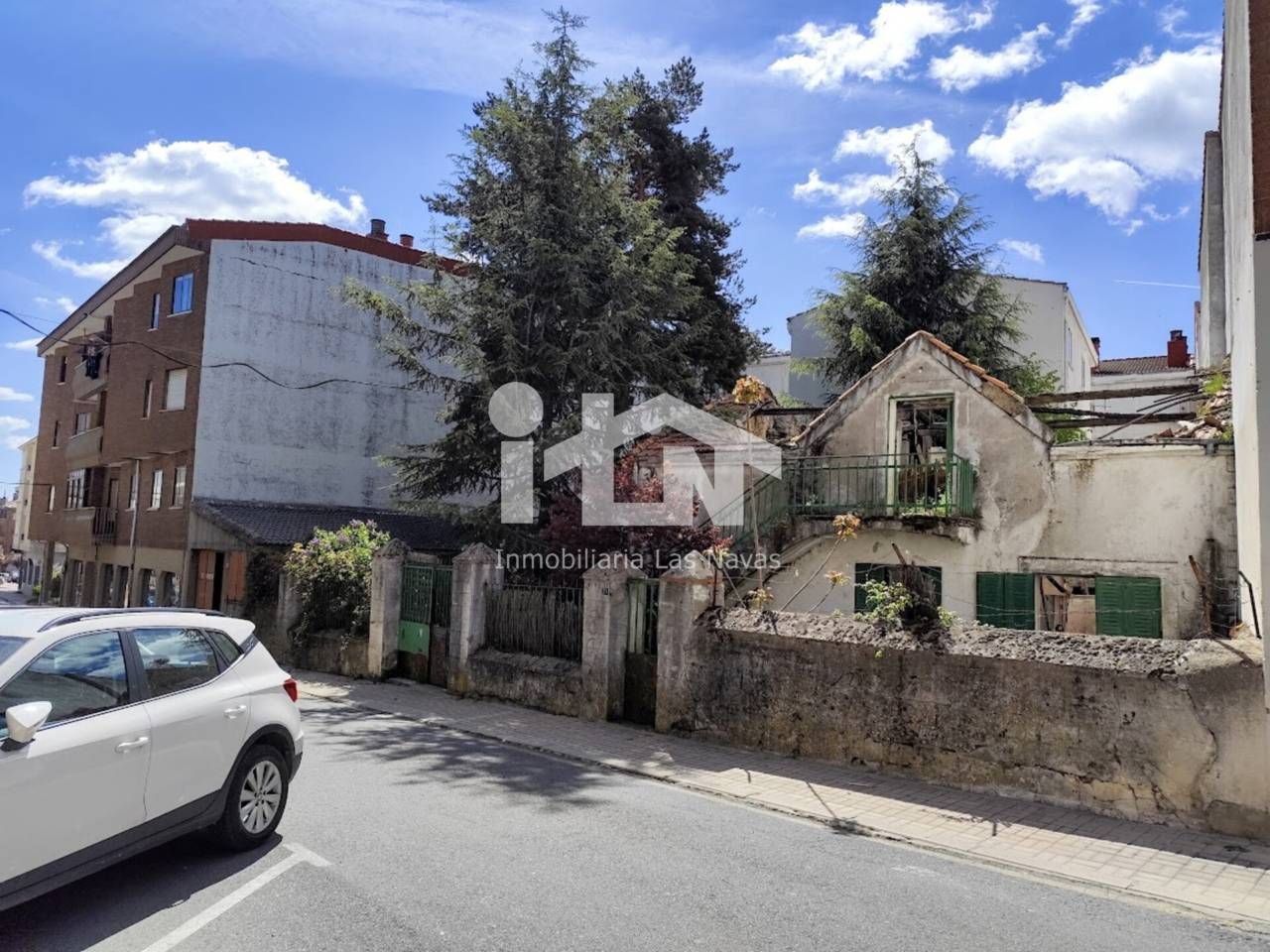 Exterior view of House or chalet for sale in Las Navas del Marqués   with Private garden
