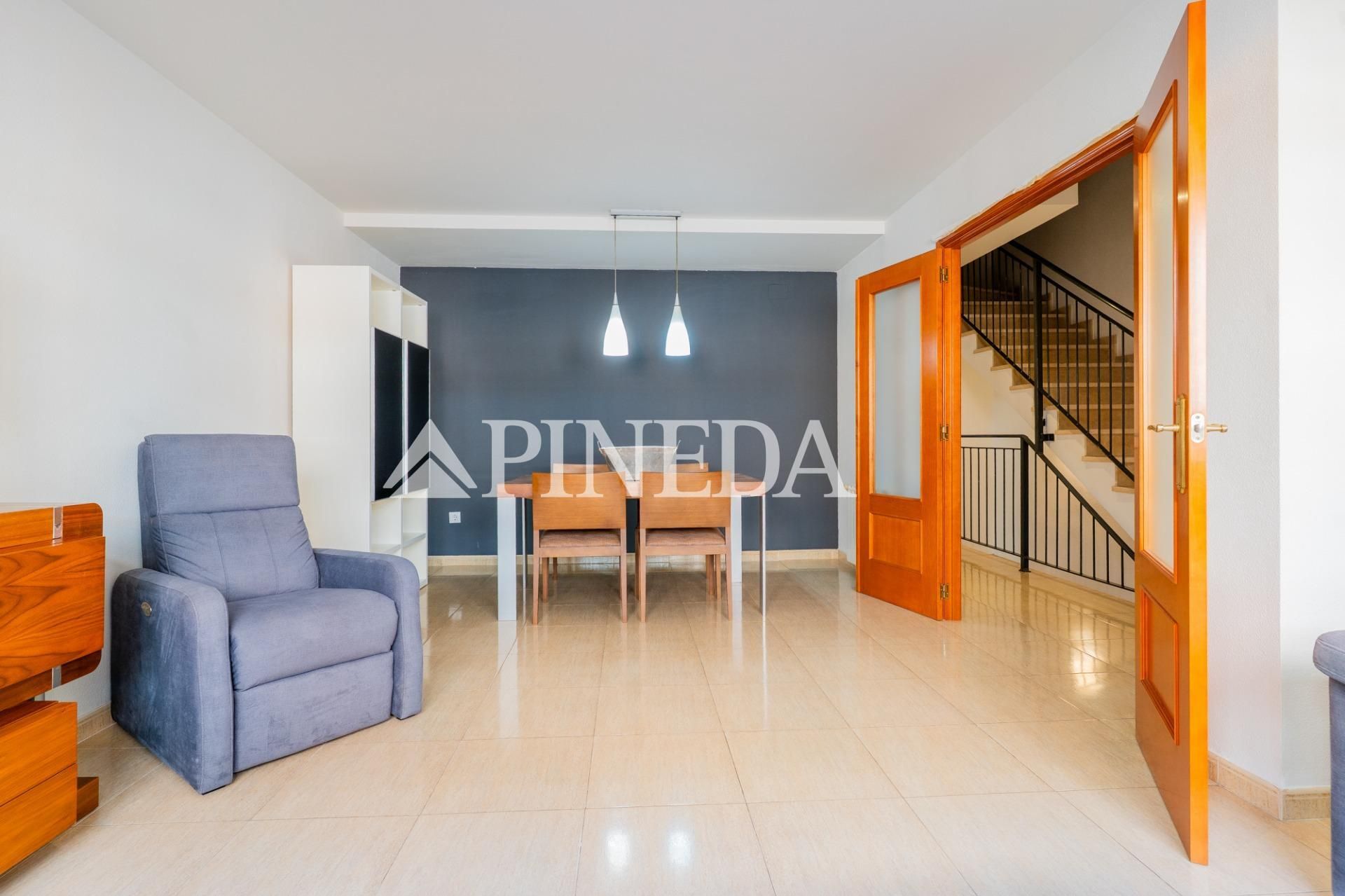 Sala de estar de Casa adosada en venta en Puçol con Calefacción, Terraza y Trastero