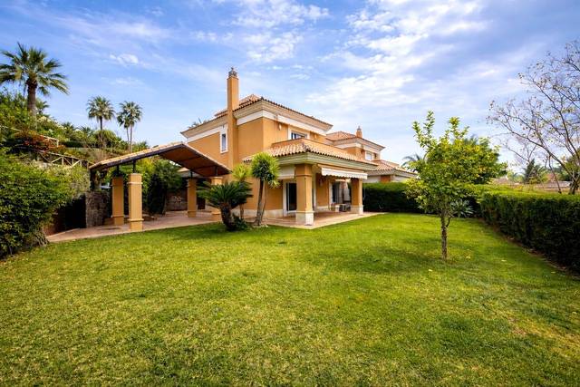 Casa adosada en Venta en Los Monteros