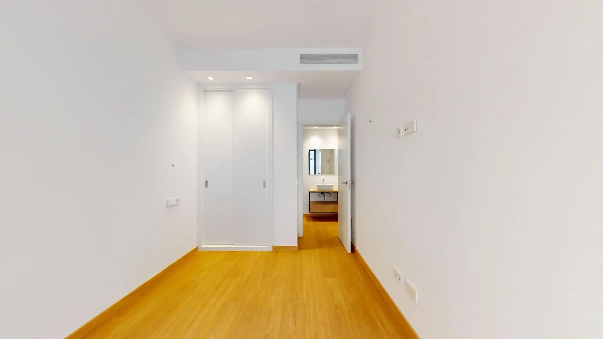 Piso en venta en  Palma de Mallorca con Calefacción, Terraza y Trastero
