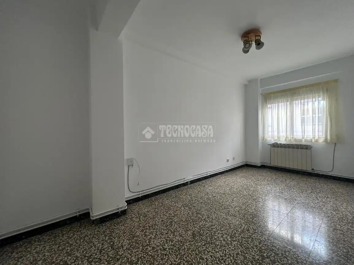 Habitación de Piso en venta en  Zaragoza Capital con Calefacción