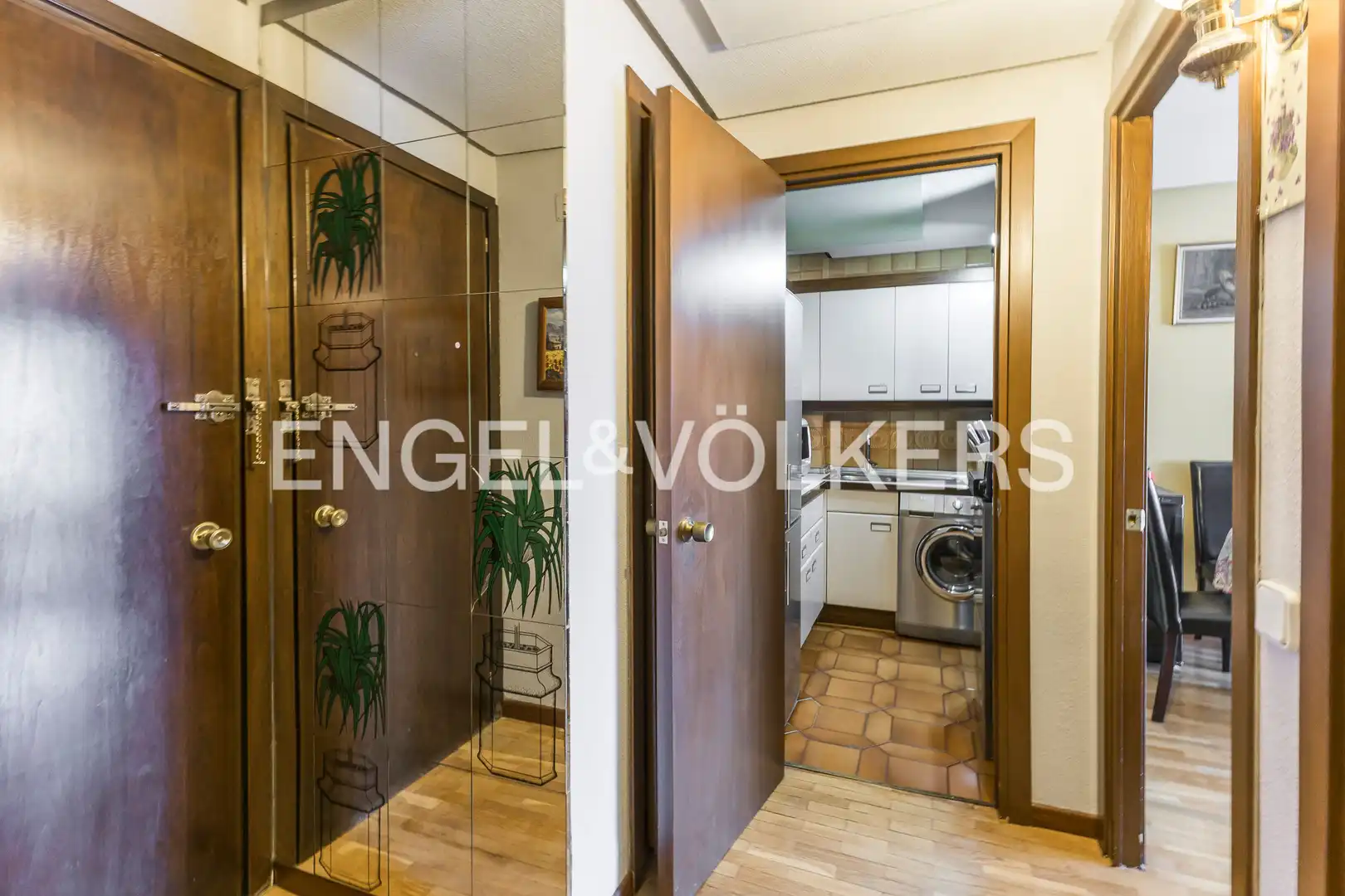 Flat for rent in Madrid  with Air Conditioner, Heating and Furnished