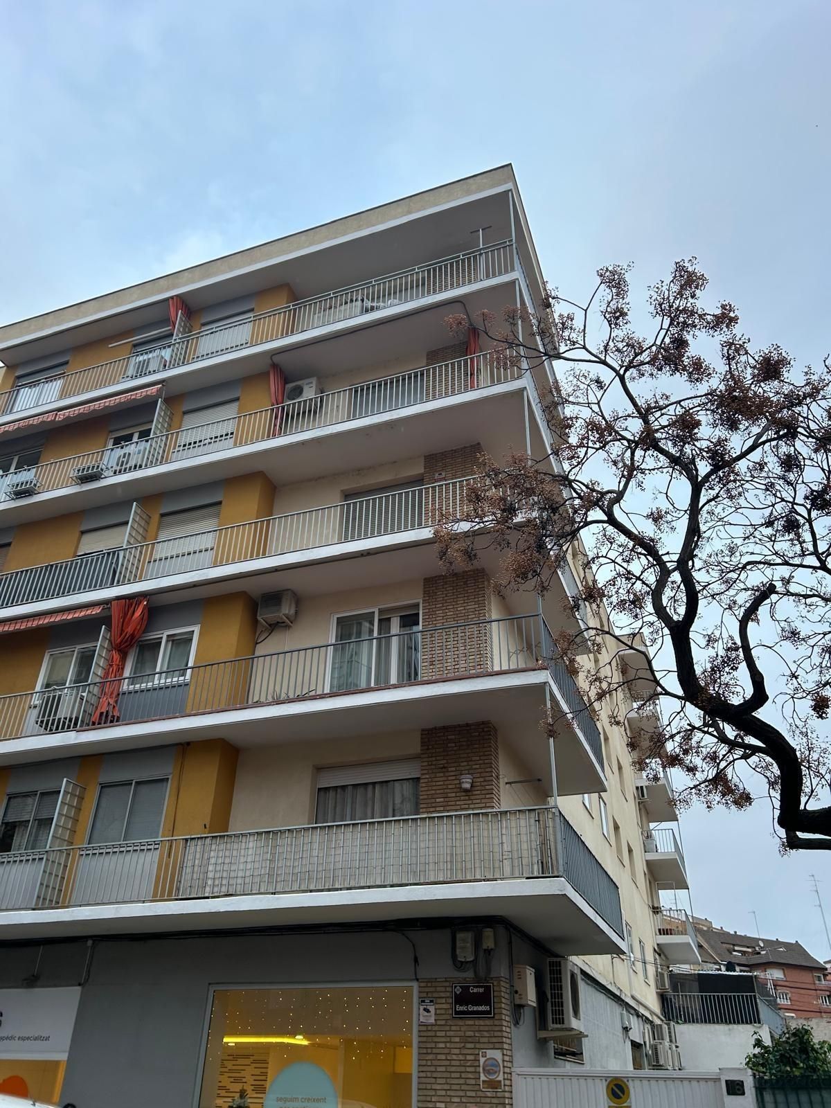 Exterior view of Flat to rent in  Lleida Capital  with Air Conditioner and Furnished