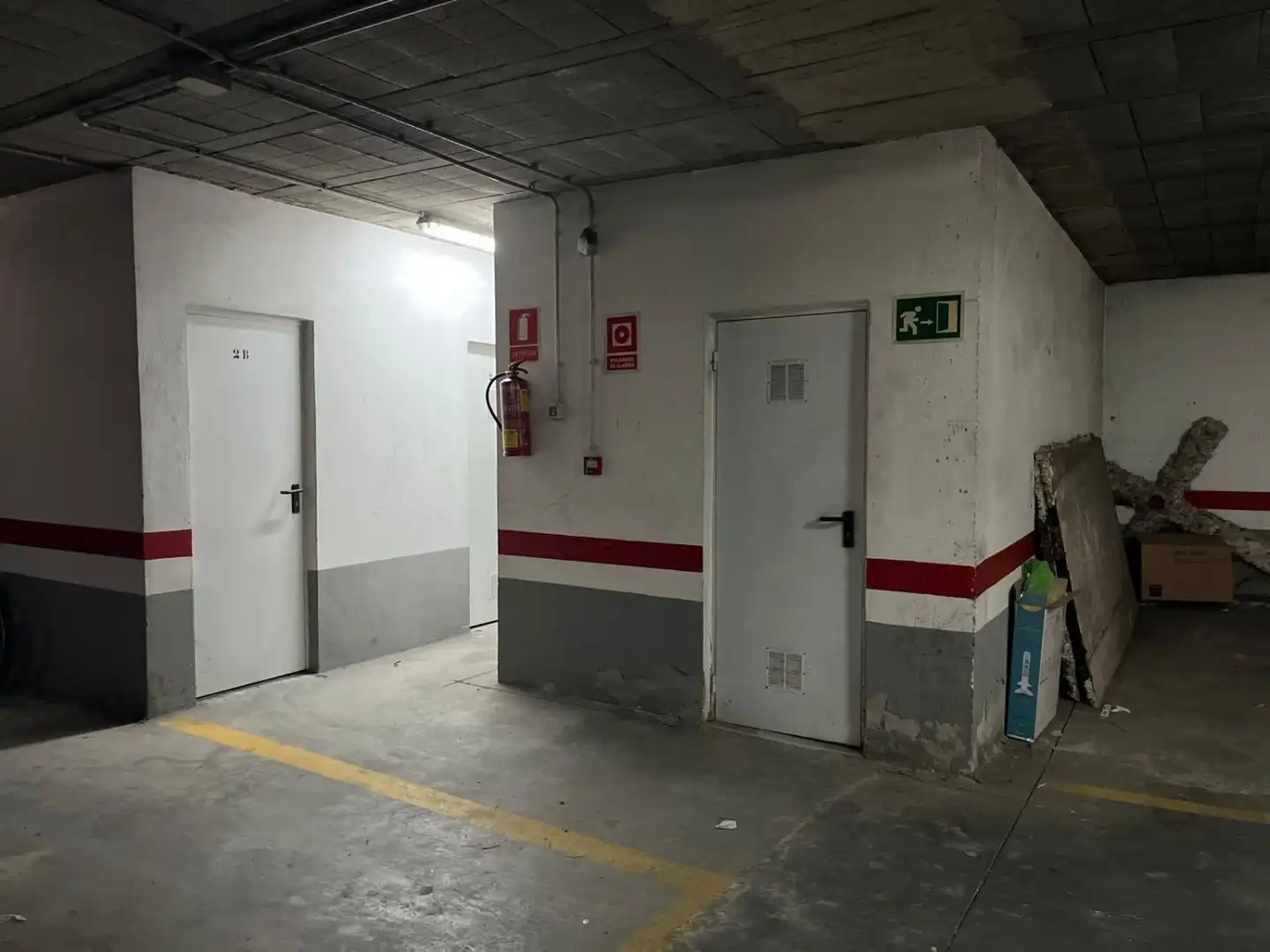 Aparcament de Pis en venda en Los Palacios y Villafranca amb Traster