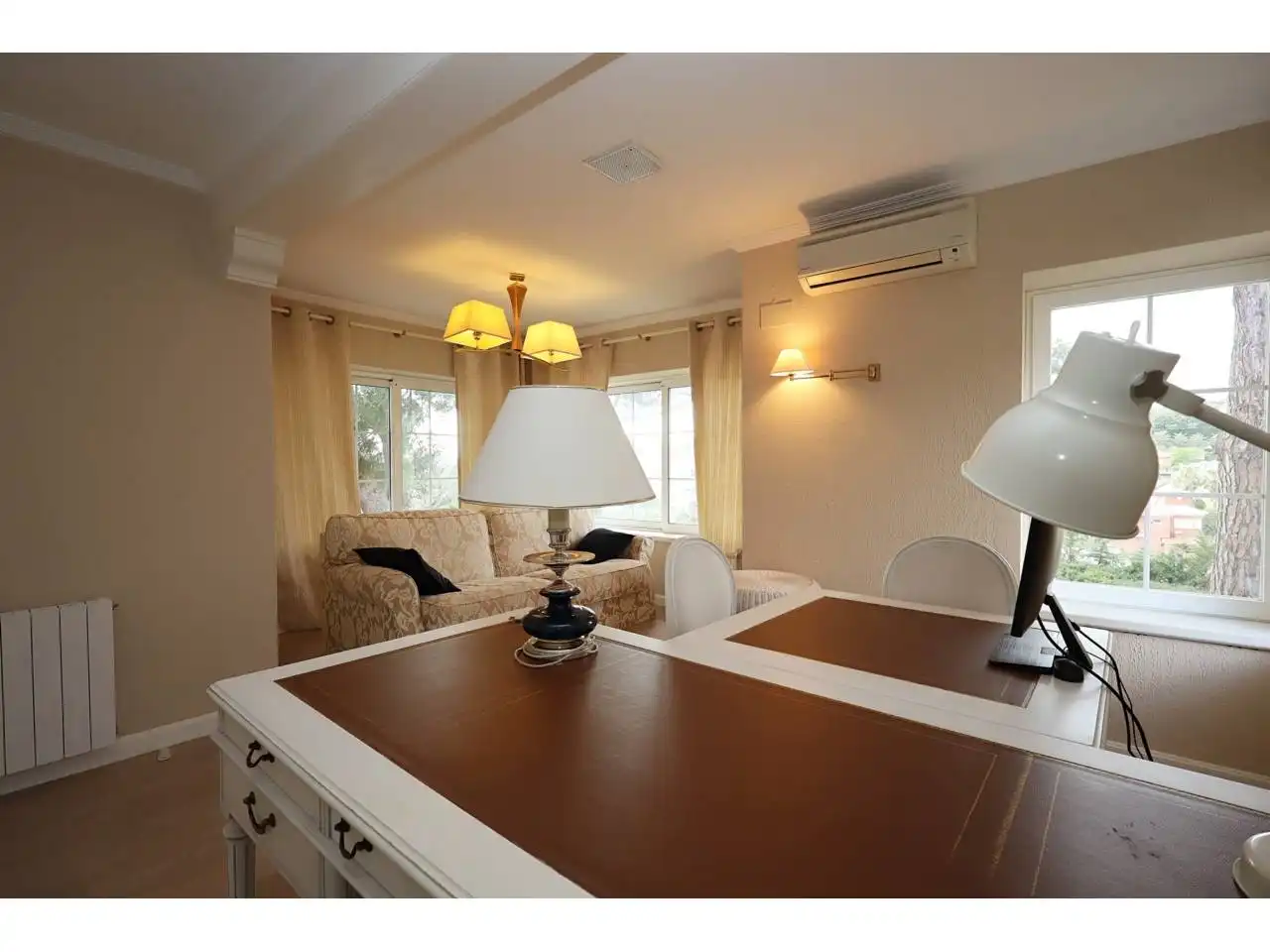 Sala d'estar de Casa o xalet en venda en Lloret de Mar amb Aire condicionat, Jardí privat i Terrassa