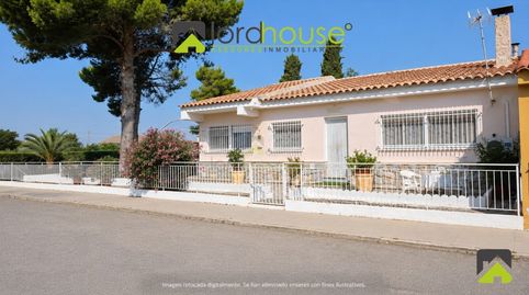 1566. Chalet con piscina de 100 m en Aguaderas, Bild 3